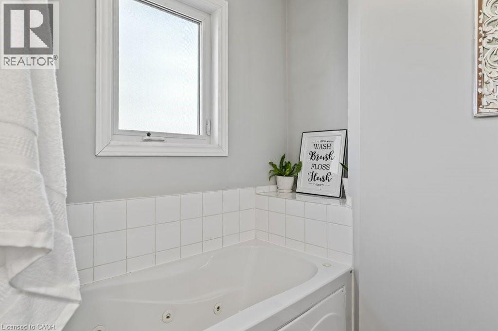 9793 Dickenson Road W, Hamilton, Ontario  L0R 1W0 - Photo 23 - 40849863