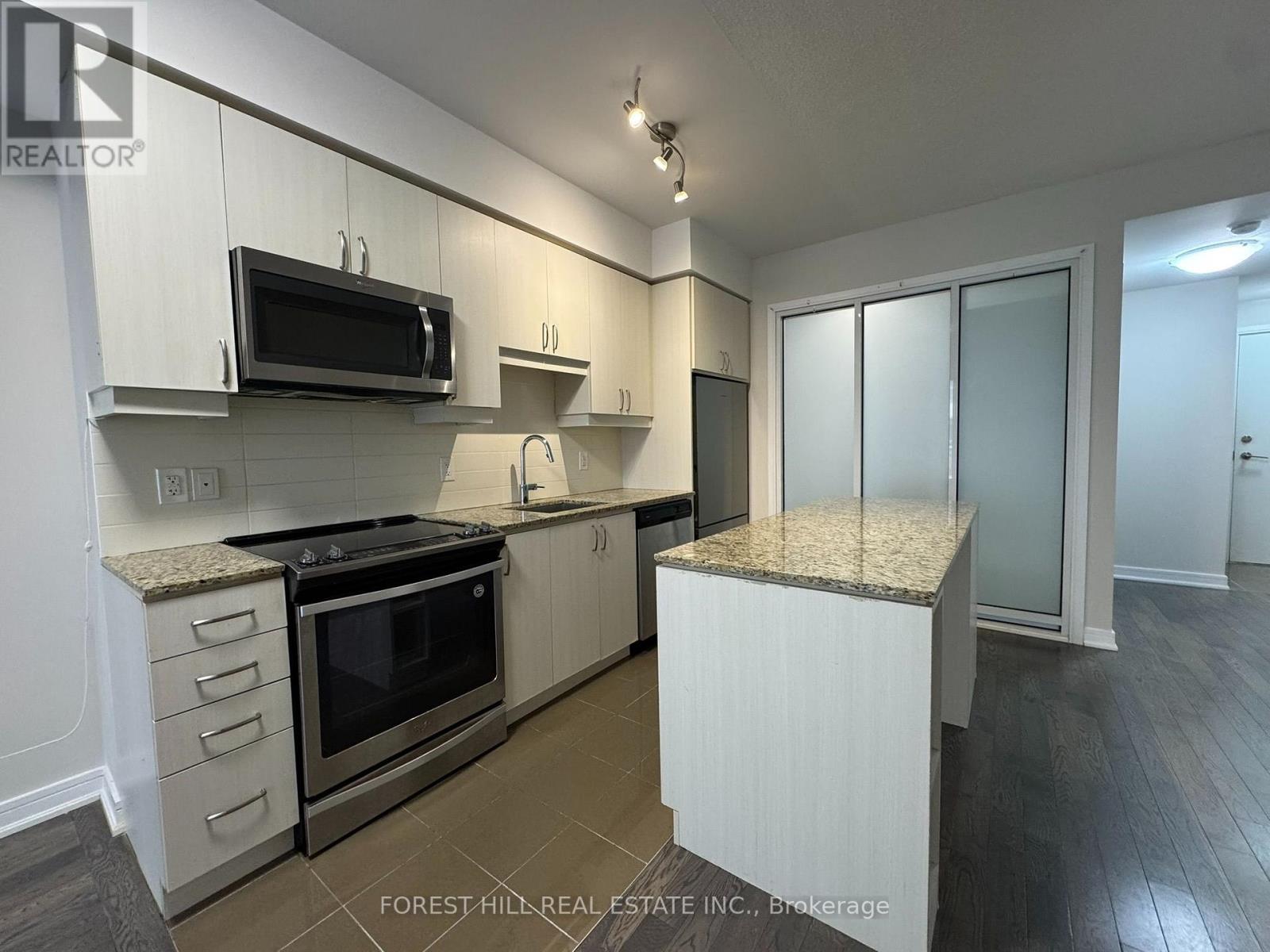 Nw 208 - 9201 Yonge Street, Richmond Hill (Langstaff), Ontario  L4C 6Z2 - Photo 2 - N13709482