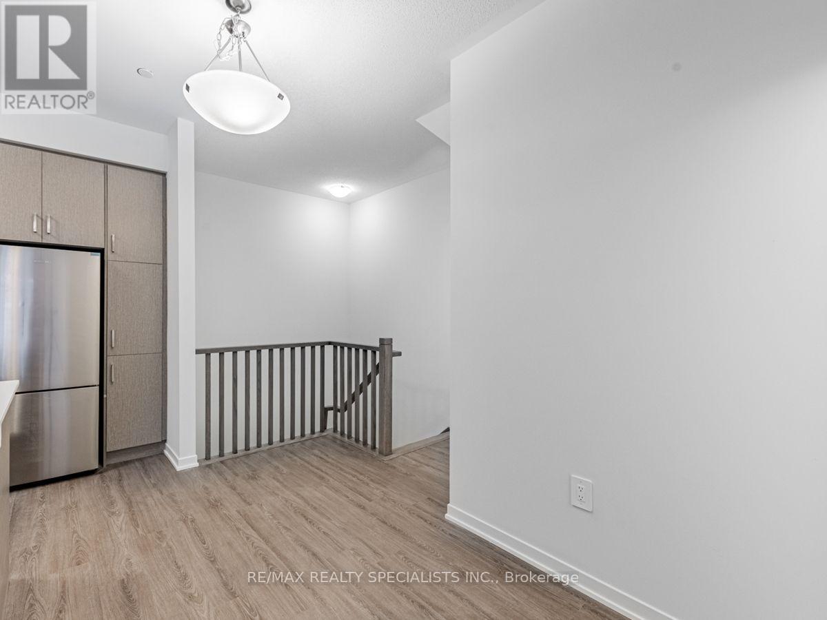 77 - 39 Honeycrisp Crescent, Vaughan, Ontario  L4K 0N6 - Photo 11 - N13709486