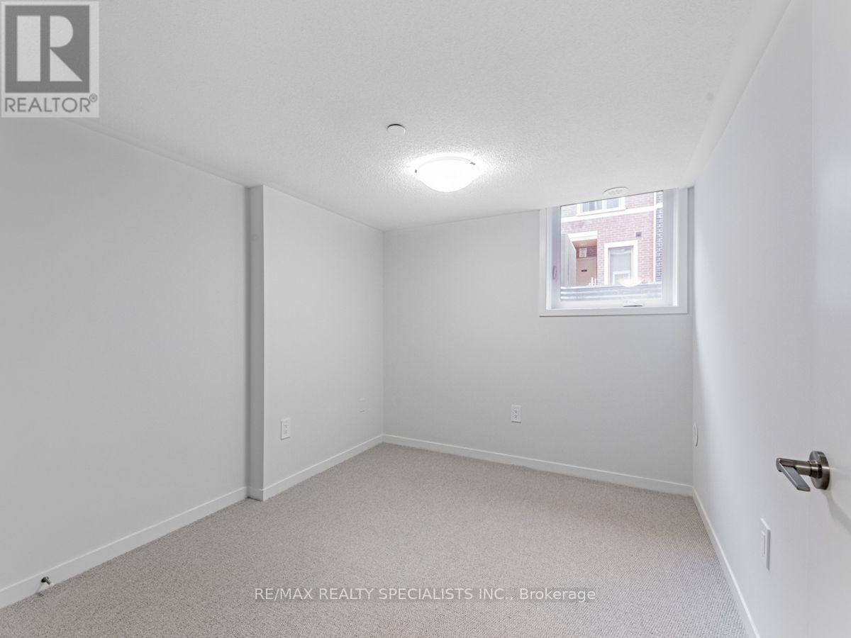 77 - 39 Honeycrisp Crescent, Vaughan, Ontario  L4K 0N6 - Photo 19 - N13709486