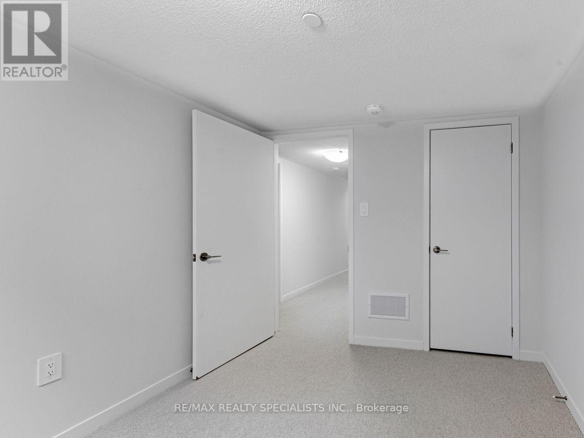 77 - 39 Honeycrisp Crescent, Vaughan, Ontario  L4K 0N6 - Photo 20 - N13709486