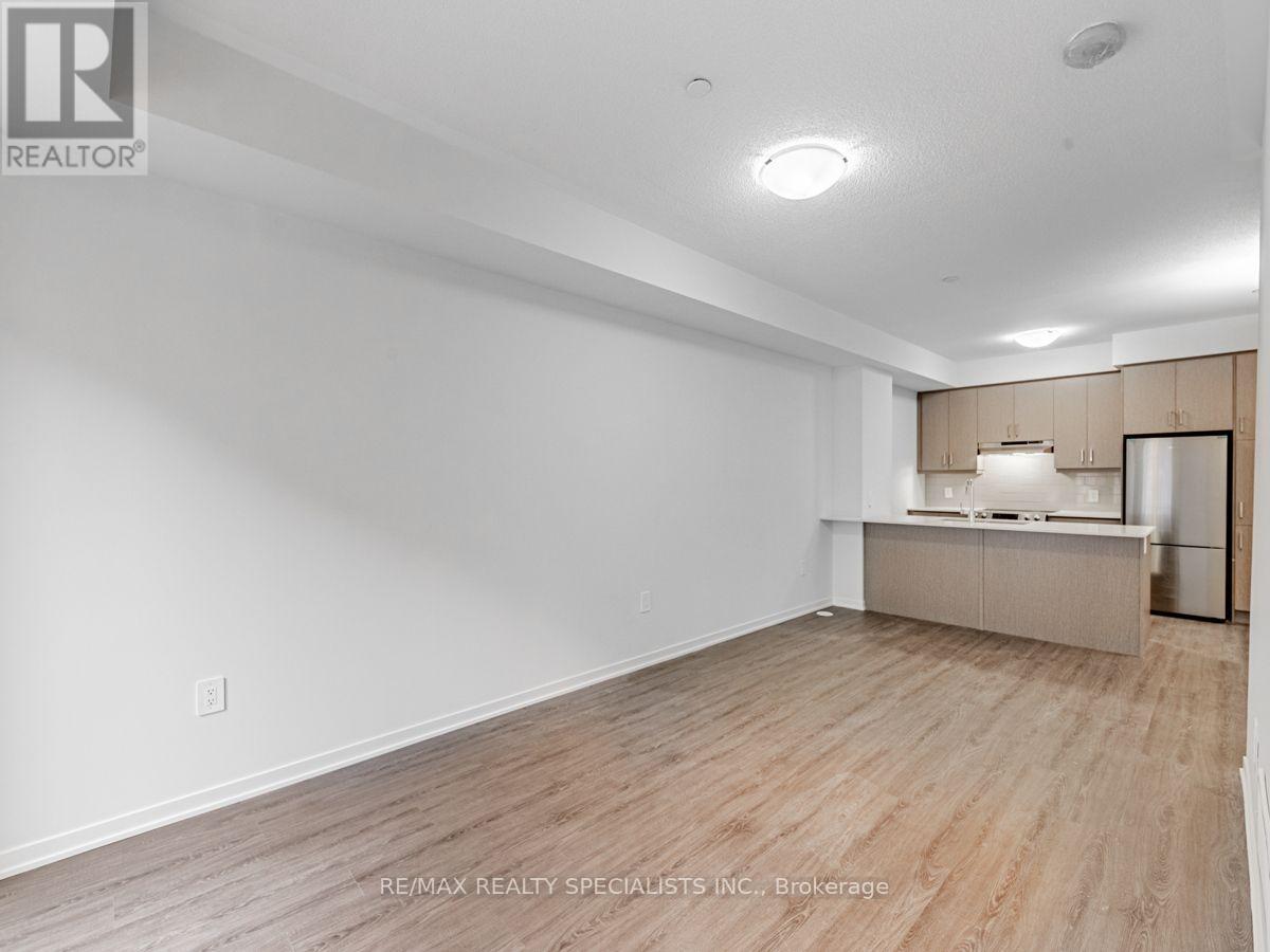 77 - 39 Honeycrisp Crescent, Vaughan, Ontario  L4K 0N6 - Photo 7 - N13709486