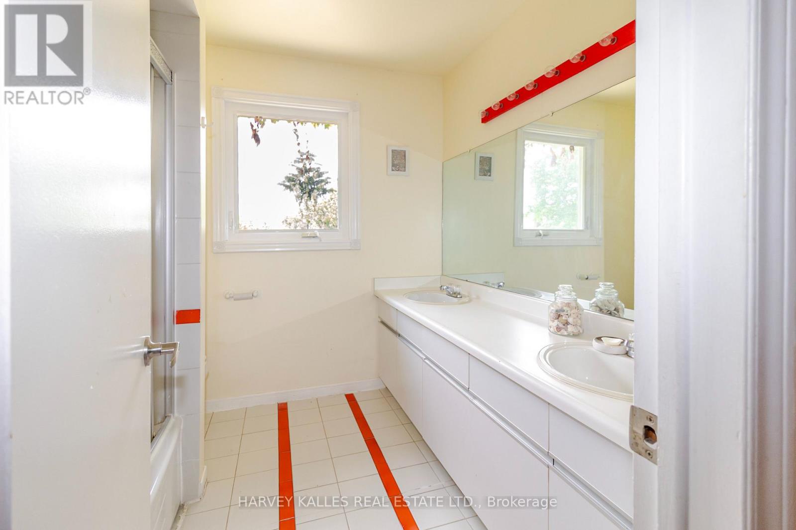 54 Aileen Road, Markham, Ontario  L3T 5T1 - Photo 6 - N13709510