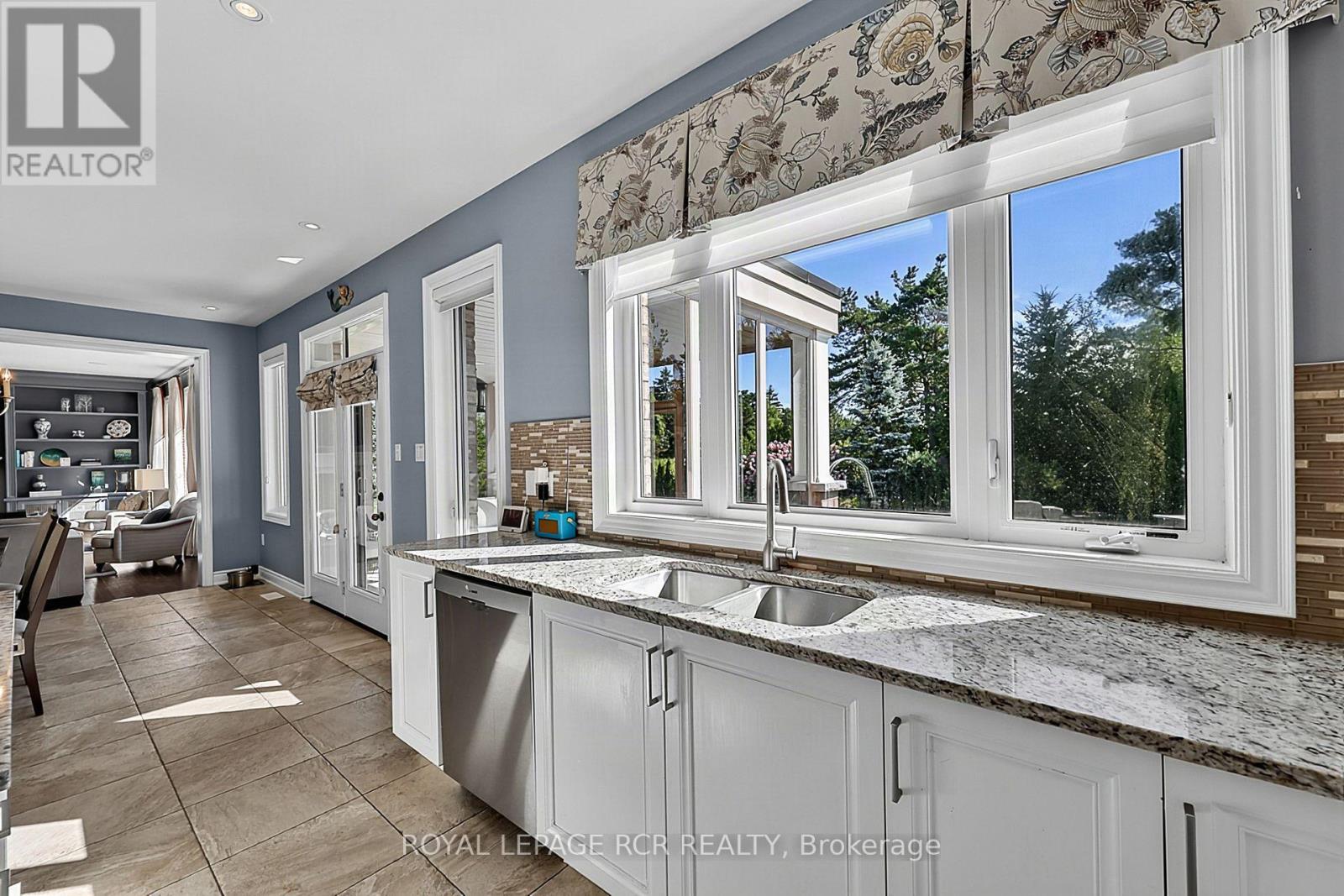 35 Somer Rumm Court, Whitchurch-Stouffville, Ontario  L4A 1X8 - Photo 10 - N13709512