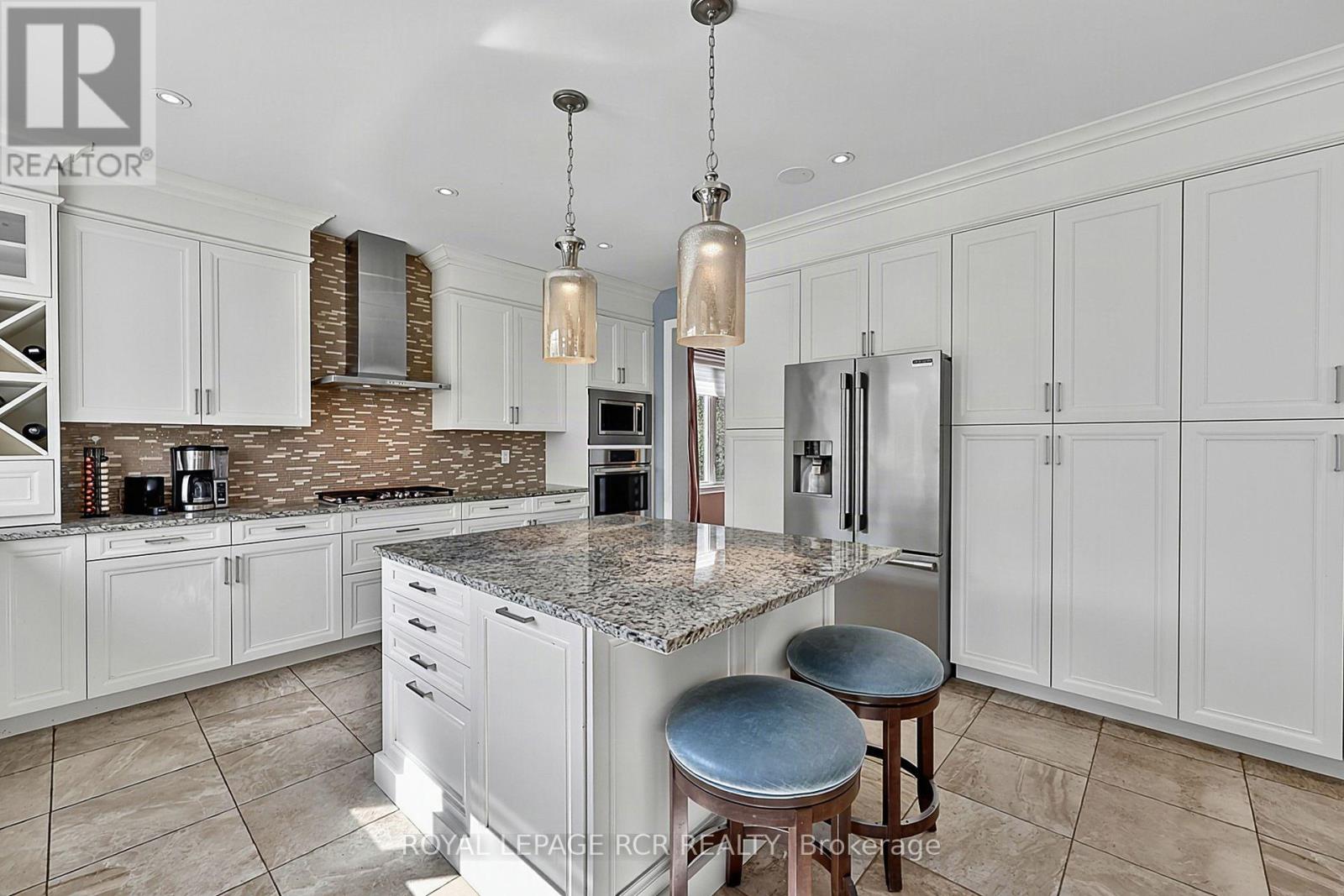 35 Somer Rumm Court, Whitchurch-Stouffville, Ontario  L4A 1X8 - Photo 9 - N13709512