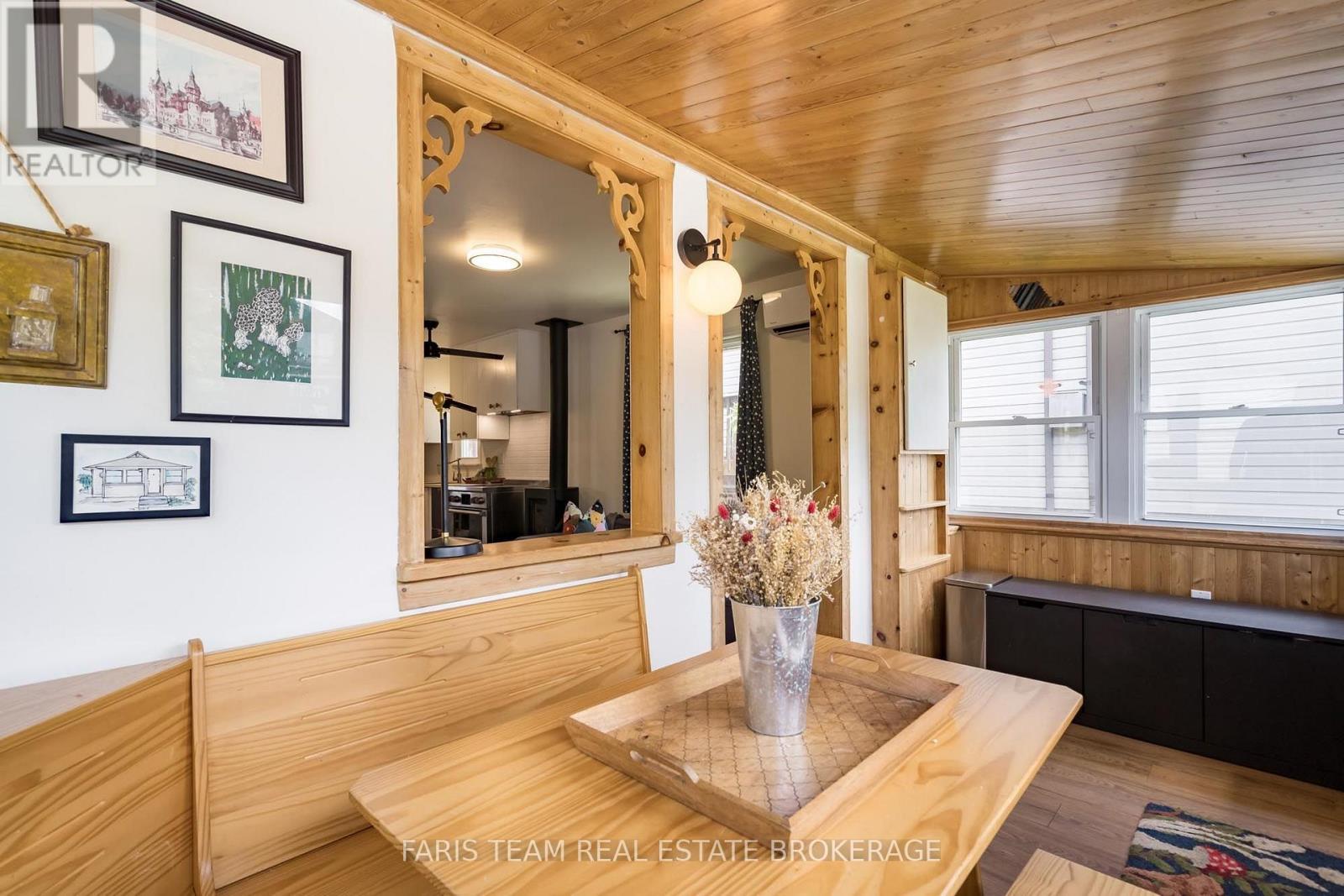 1066 Wood Street, Innisfil, Ontario  L0L 1K0 - Photo 11 - N13709614