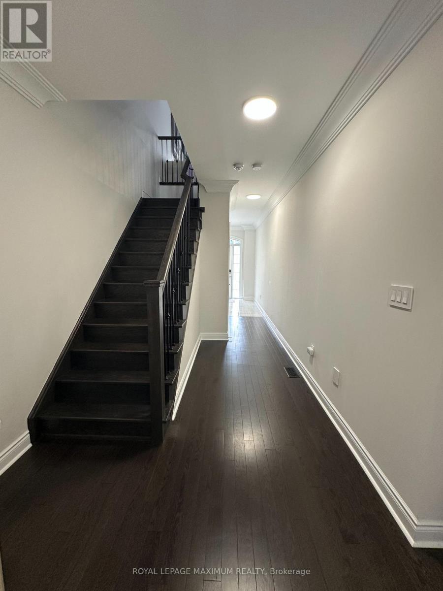 42 Ingleside Street, Vaughan, Ontario L4L 0H9 - Photo 3 - N13709664
