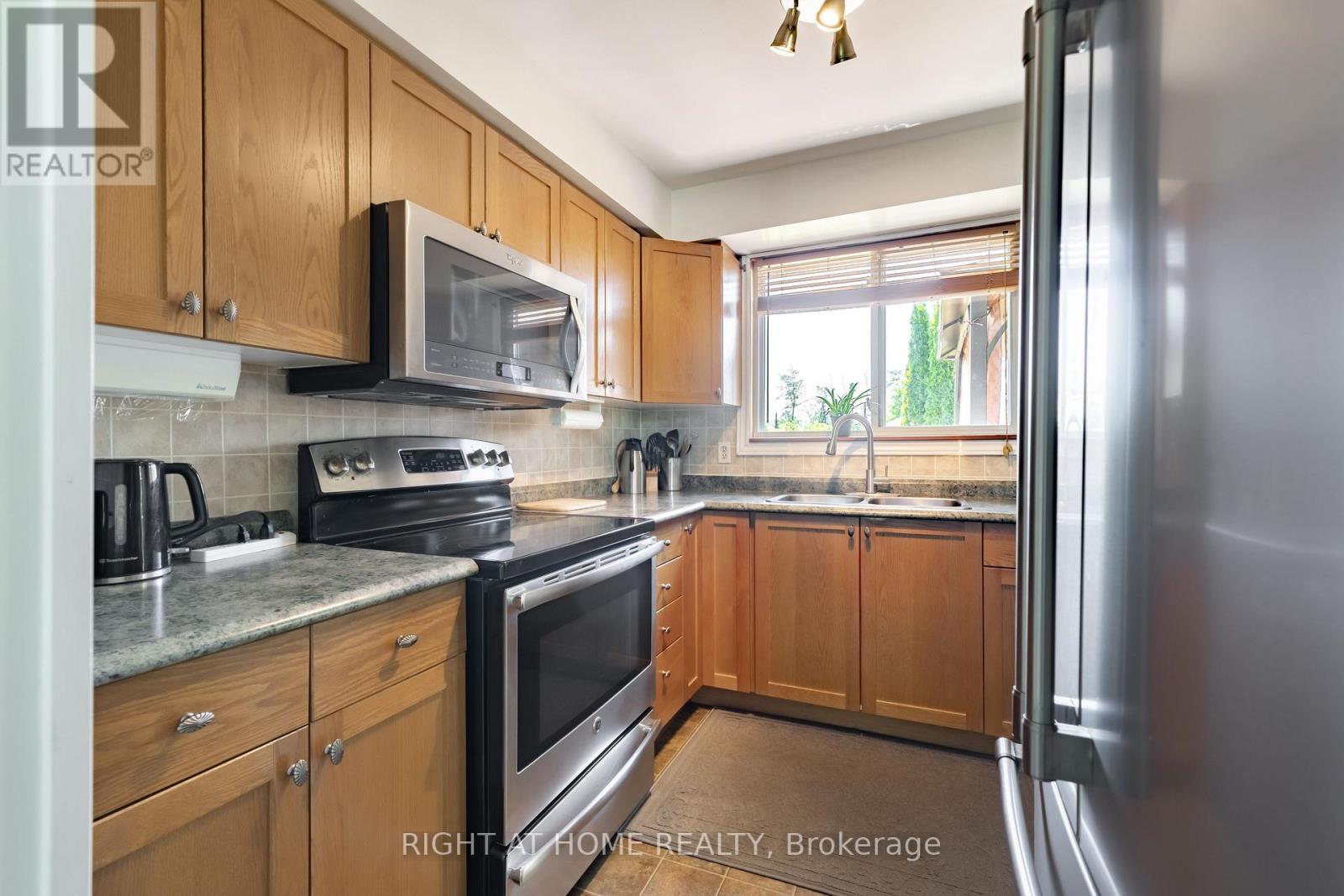 4654 Mcneil Street, Ramara (Atherley), Ontario  L3V 0M9 - Photo 15 - S13709572