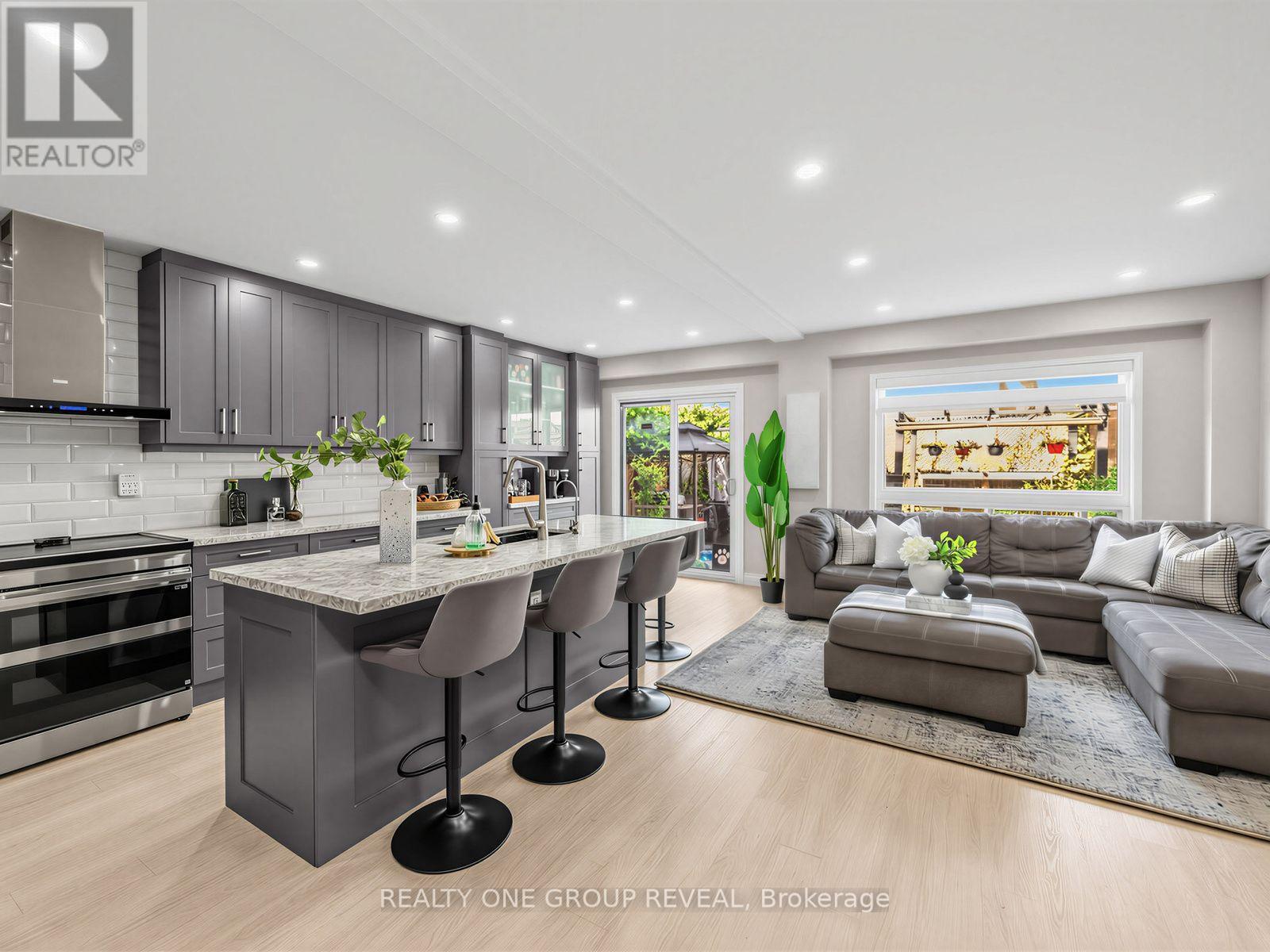6122 Coxswain Crescent, Mississauga, Ontario  L5V 2Z8 - Photo 4 - W13709492