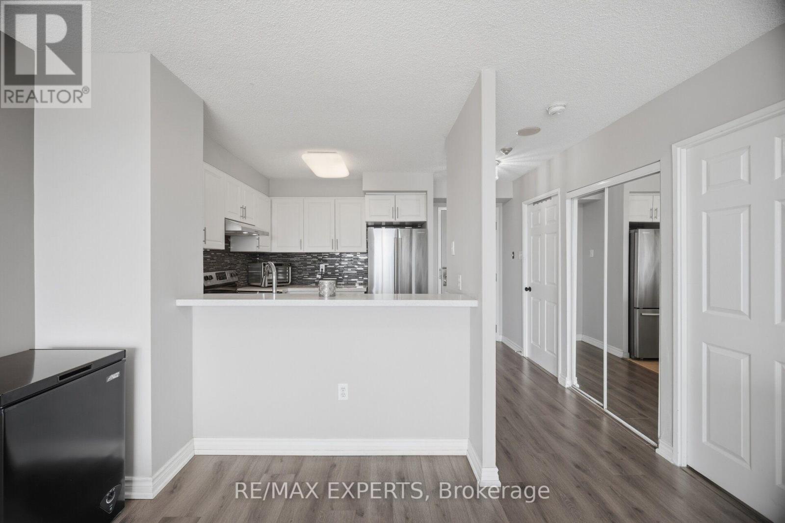 1408 - 2155 Burnhamthorpe Road W, Mississauga, Ontario  L5L 5P4 - Photo 11 - W13709564