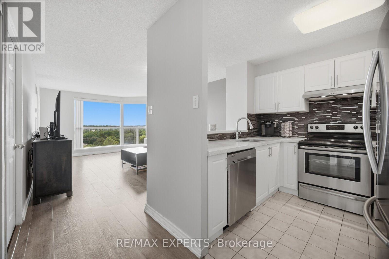 1408 - 2155 Burnhamthorpe Road W, Mississauga, Ontario  L5L 5P4 - Photo 14 - W13709564