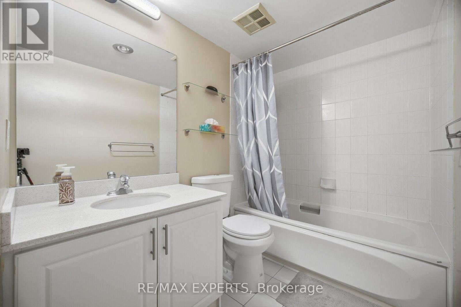1408 - 2155 Burnhamthorpe Road W, Mississauga, Ontario  L5L 5P4 - Photo 21 - W13709564
