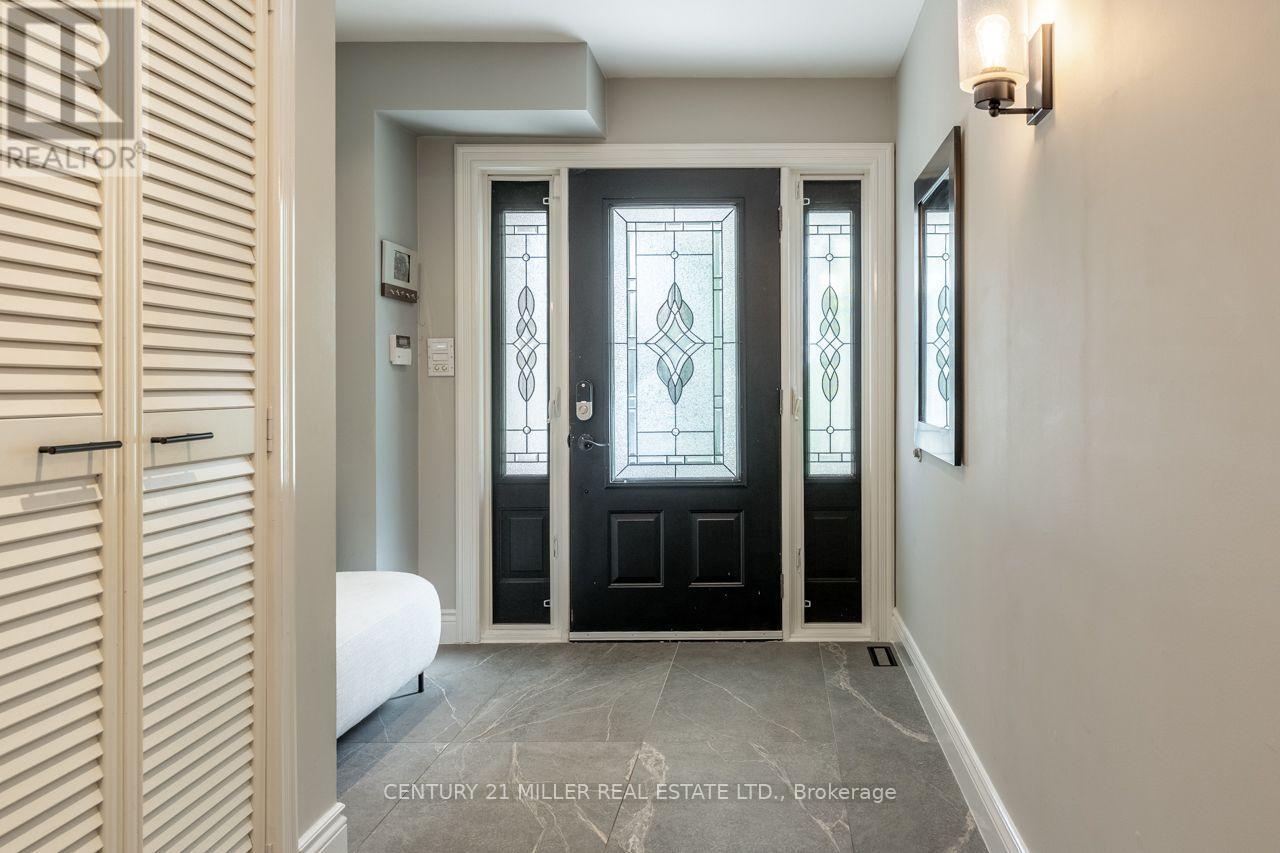 619 Moorelands Crescent, Milton, Ontario  L9T 4B3 - Photo 2 - W13709638