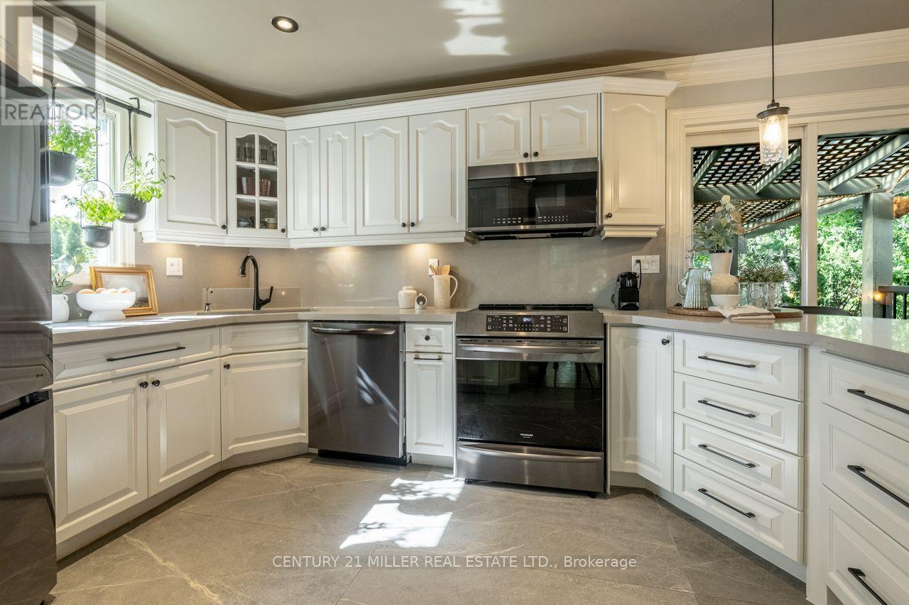 619 Moorelands Crescent, Milton, Ontario  L9T 4B3 - Photo 9 - W13709638