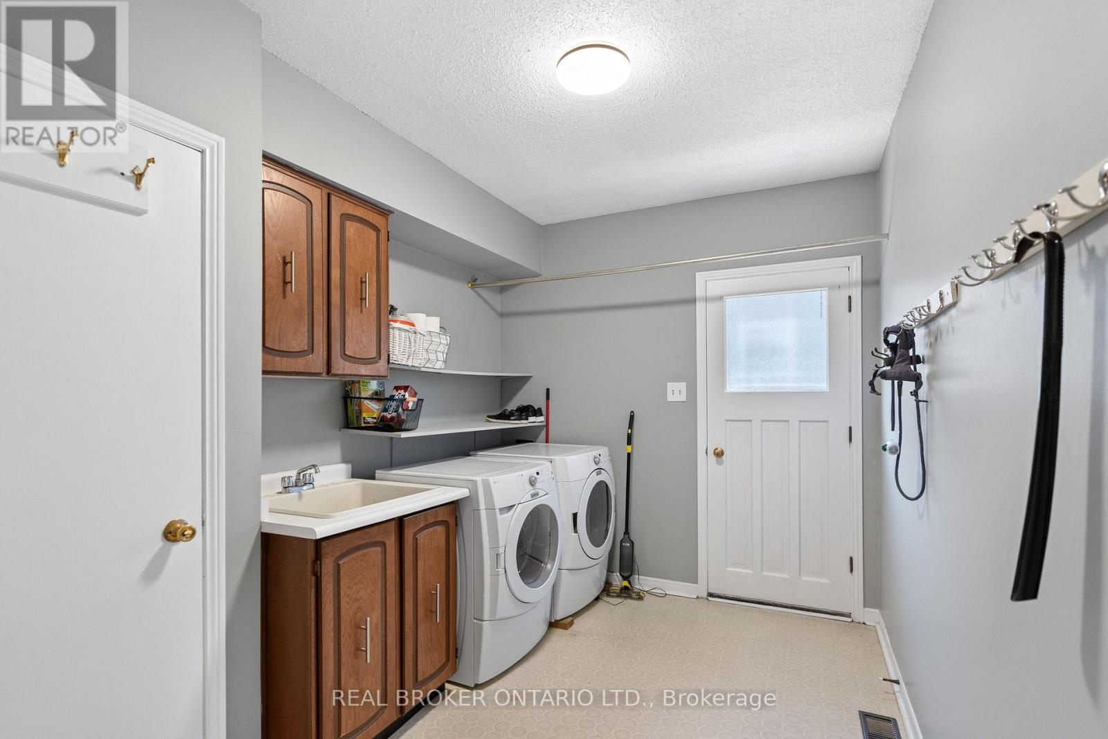 1291 Windrush Drive, Oakville, Ontario  L6M 1W4 - Photo 40 - W13709722