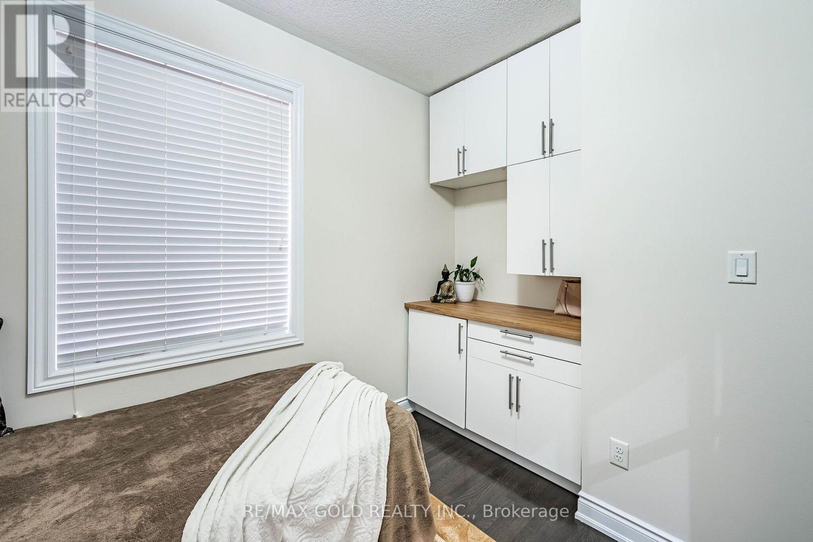 54 Orangeblossom Trail, Brampton, Ontario  L6X 3B5 - Photo 19 - W13709724