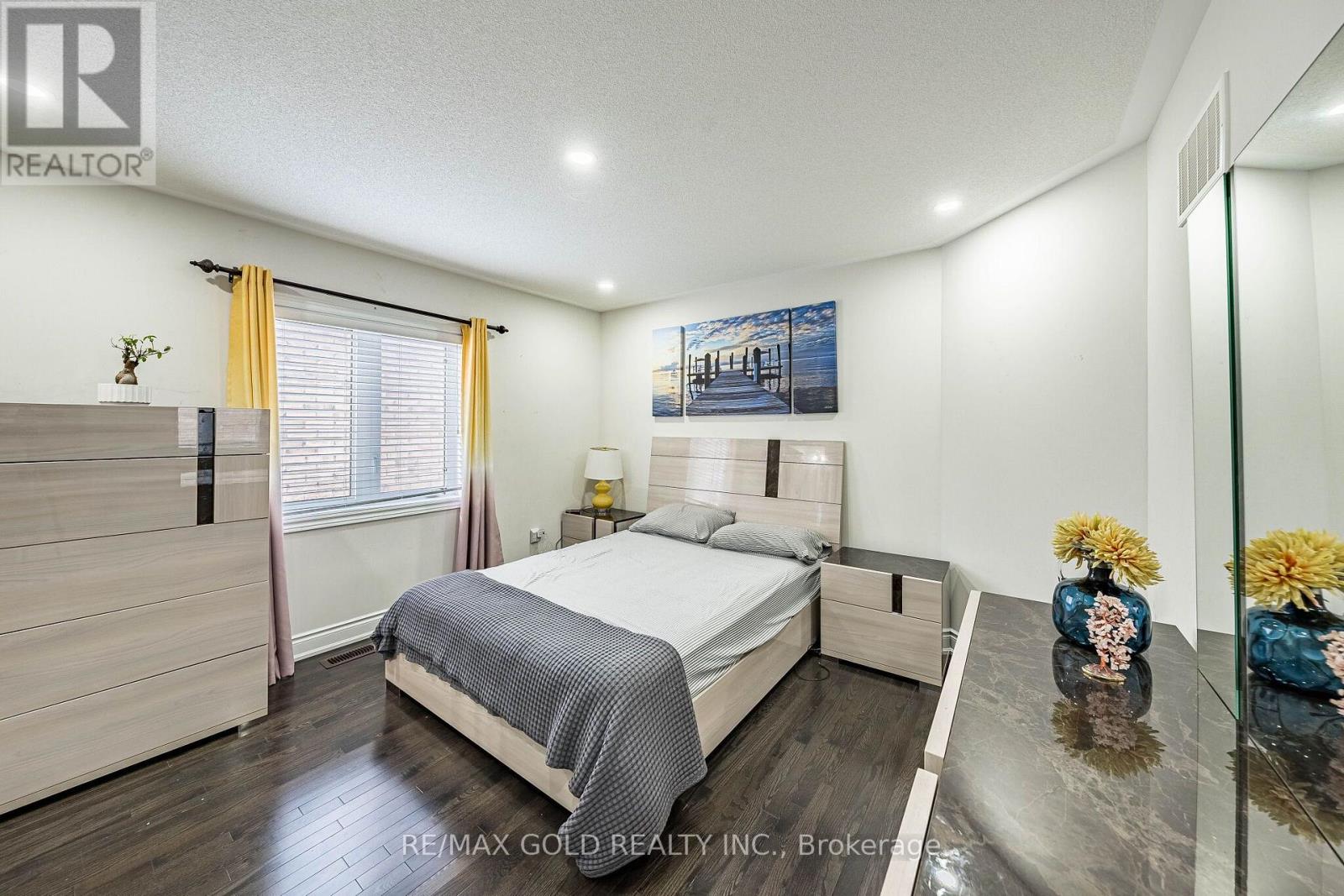 54 Orangeblossom Trail, Brampton, Ontario  L6X 3B5 - Photo 28 - W13709724