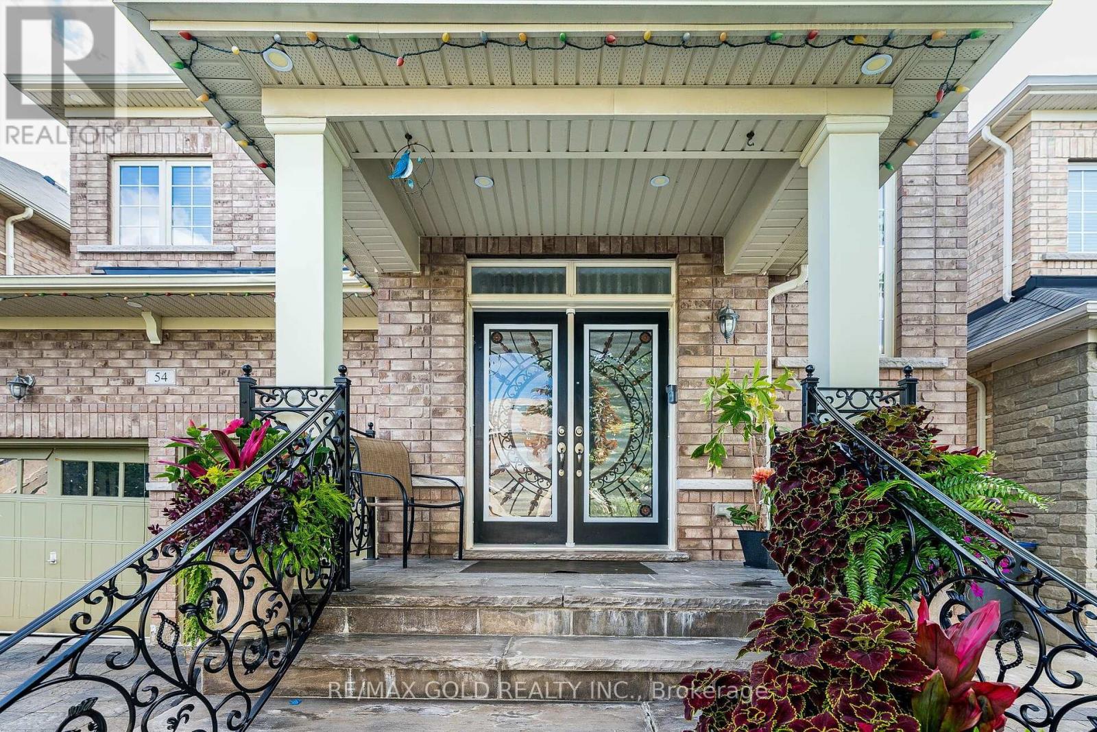 54 Orangeblossom Trail, Brampton, Ontario  L6X 3B5 - Photo 3 - W13709724