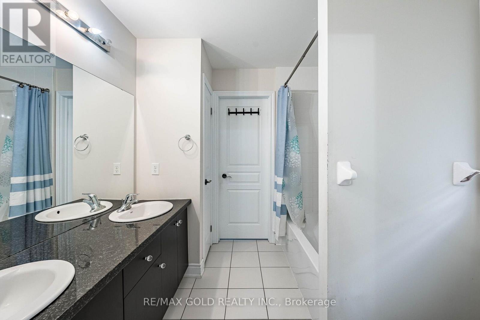 54 Orangeblossom Trail, Brampton, Ontario  L6X 3B5 - Photo 33 - W13709724