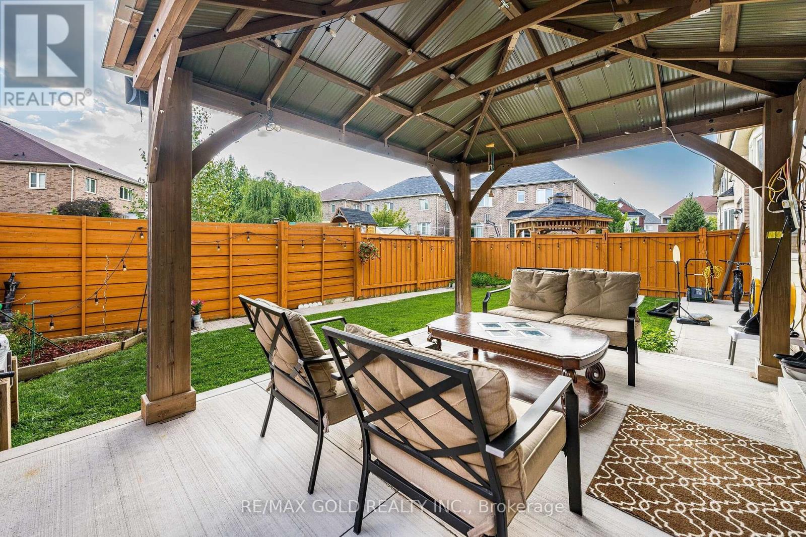 54 Orangeblossom Trail, Brampton, Ontario  L6X 3B5 - Photo 34 - W13709724