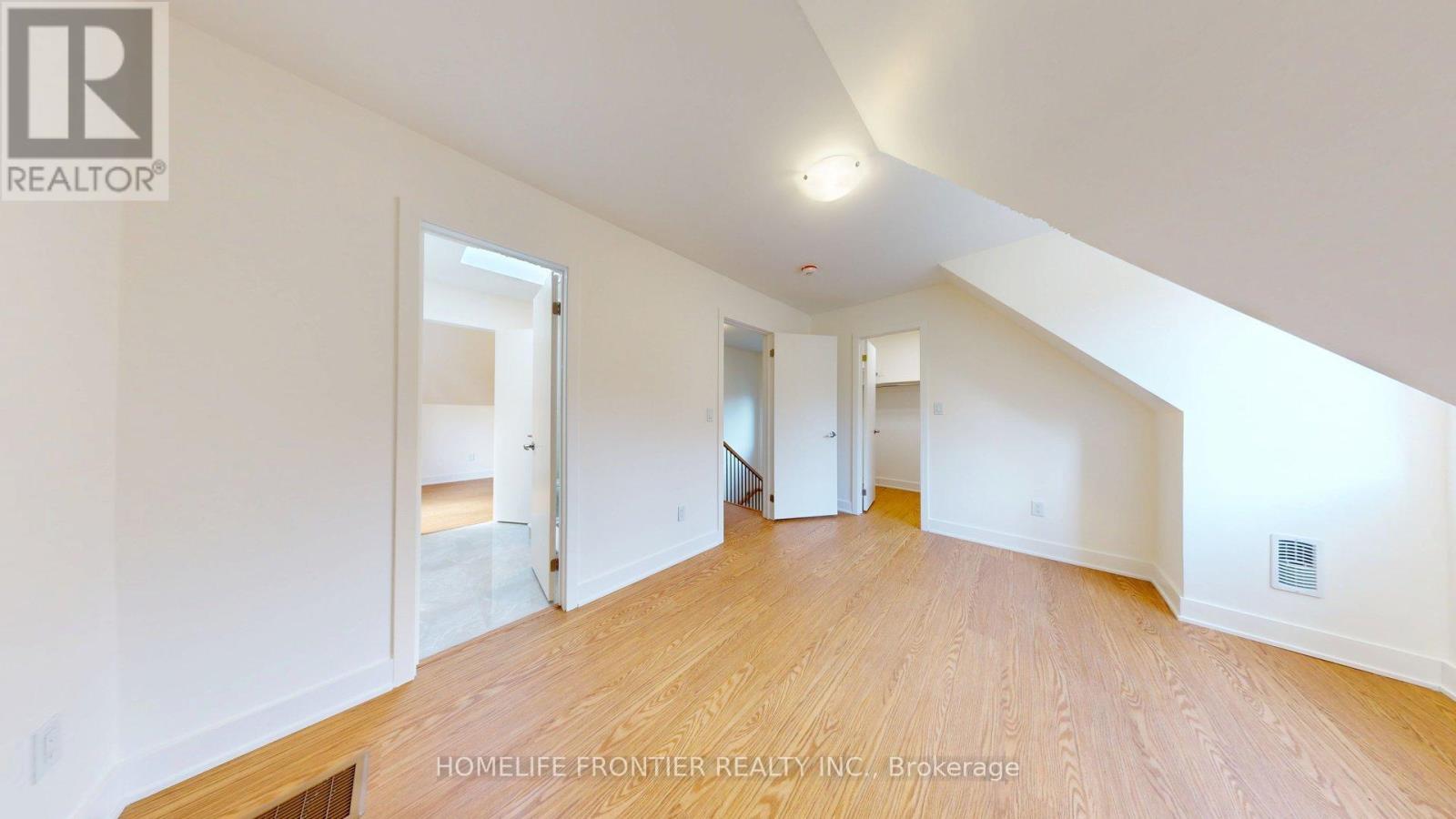 R (Laneway) - 1089 Glencairn Avenue, Toronto, Ontario  M6B 2B1 - Photo 16 - W13709748
