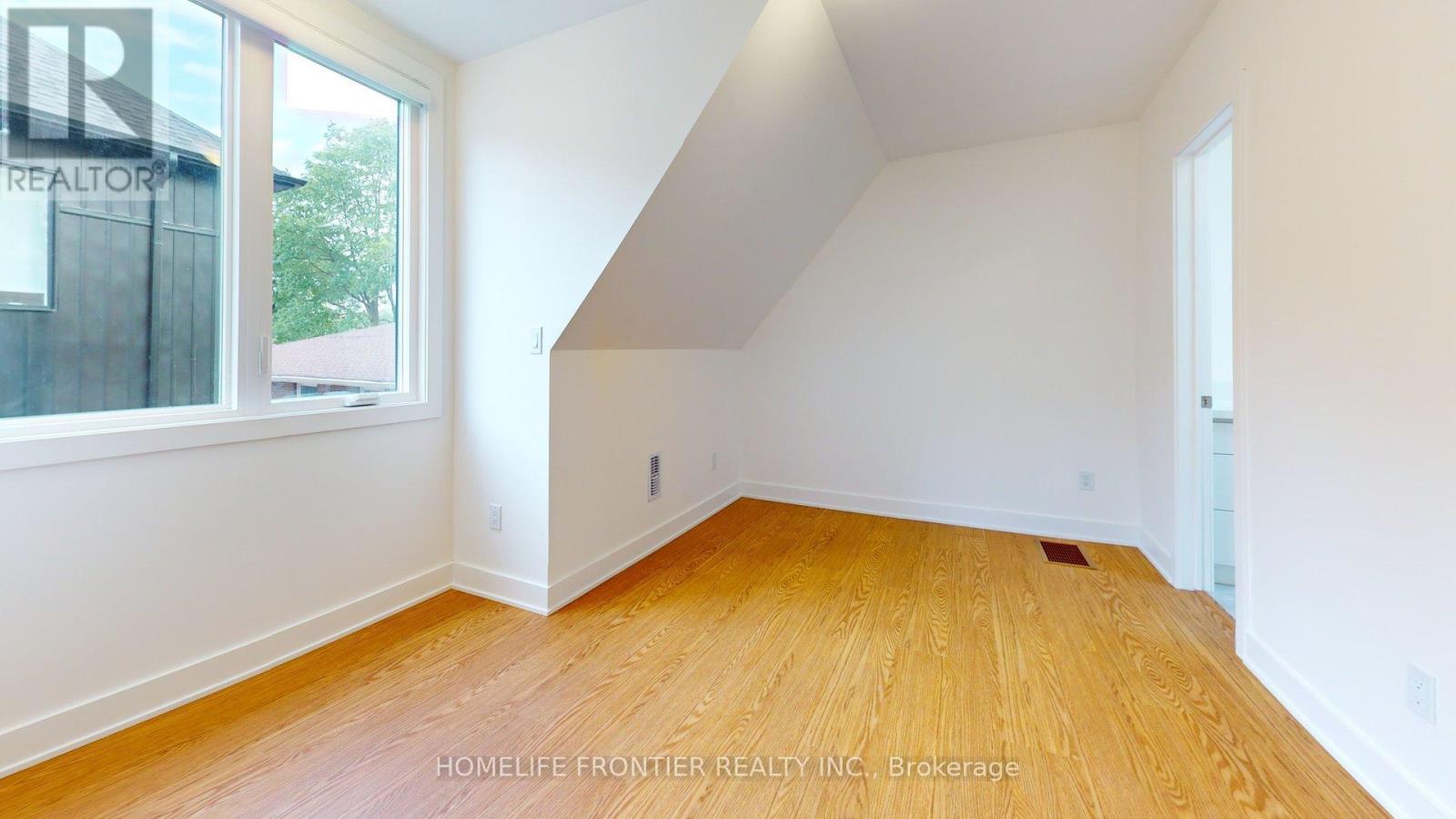 R (Laneway) - 1089 Glencairn Avenue, Toronto, Ontario  M6B 2B1 - Photo 17 - W13709748