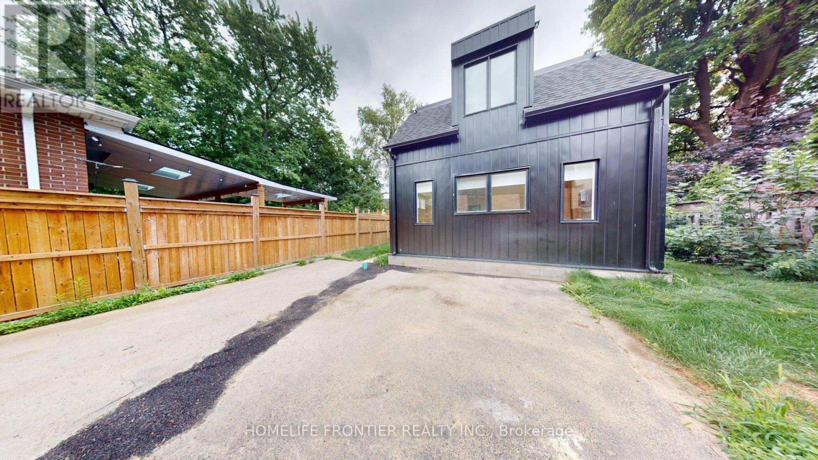 R (Laneway) - 1089 Glencairn Avenue, Toronto, Ontario  M6B 2B1 - Photo 3 - W13709748