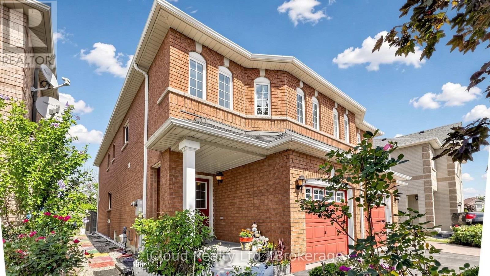 5661 Volpe Avenue, Mississauga, Ontario  L5V 3A6 - Photo 4 - W13709756