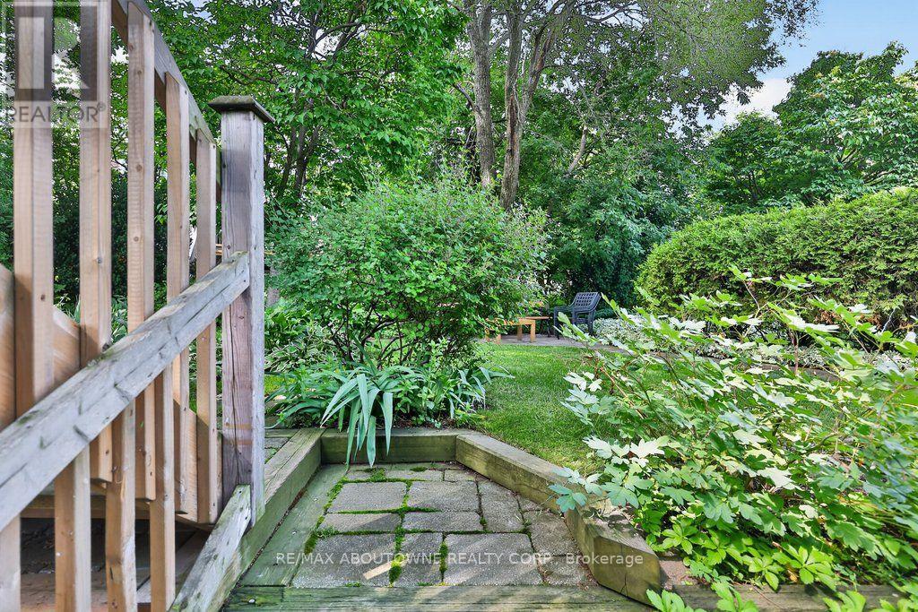 86 Forsythe Street, Oakville, Ontario  L6K 3J8 - Photo 41 - W13709762