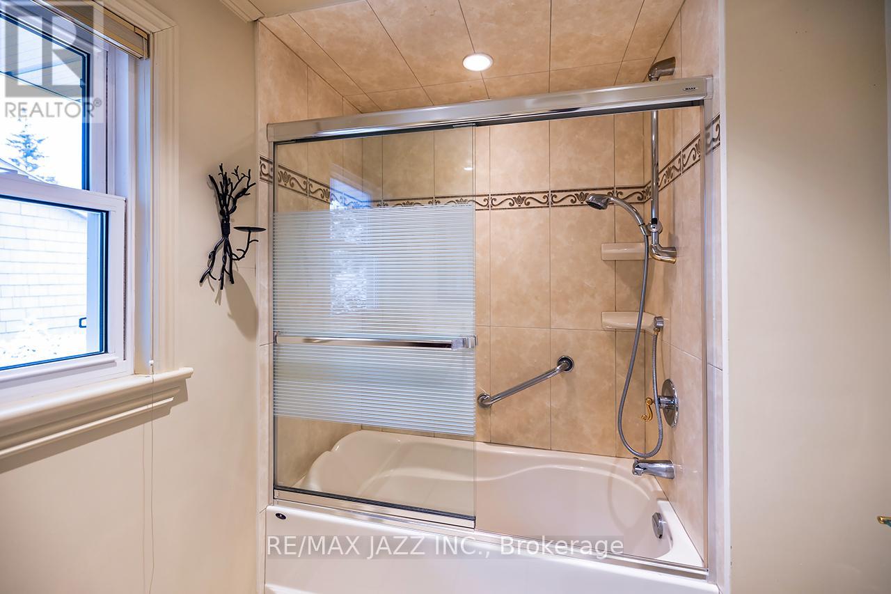 233 Wellington Street, Whitby, Ontario  L1N 5L7 - Photo 29 - E13116612