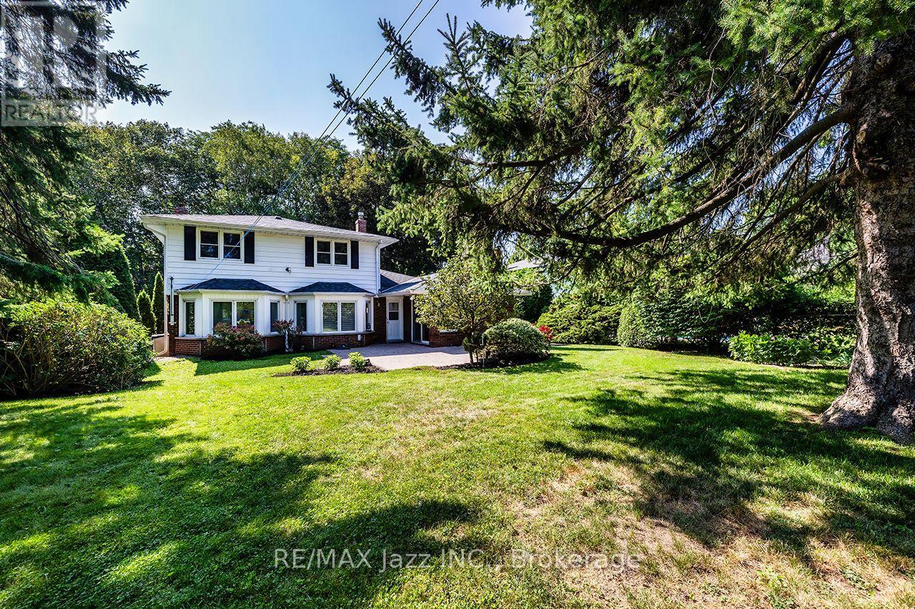 233 Wellington Street, Whitby, Ontario  L1N 5L7 - Photo 39 - E13116612