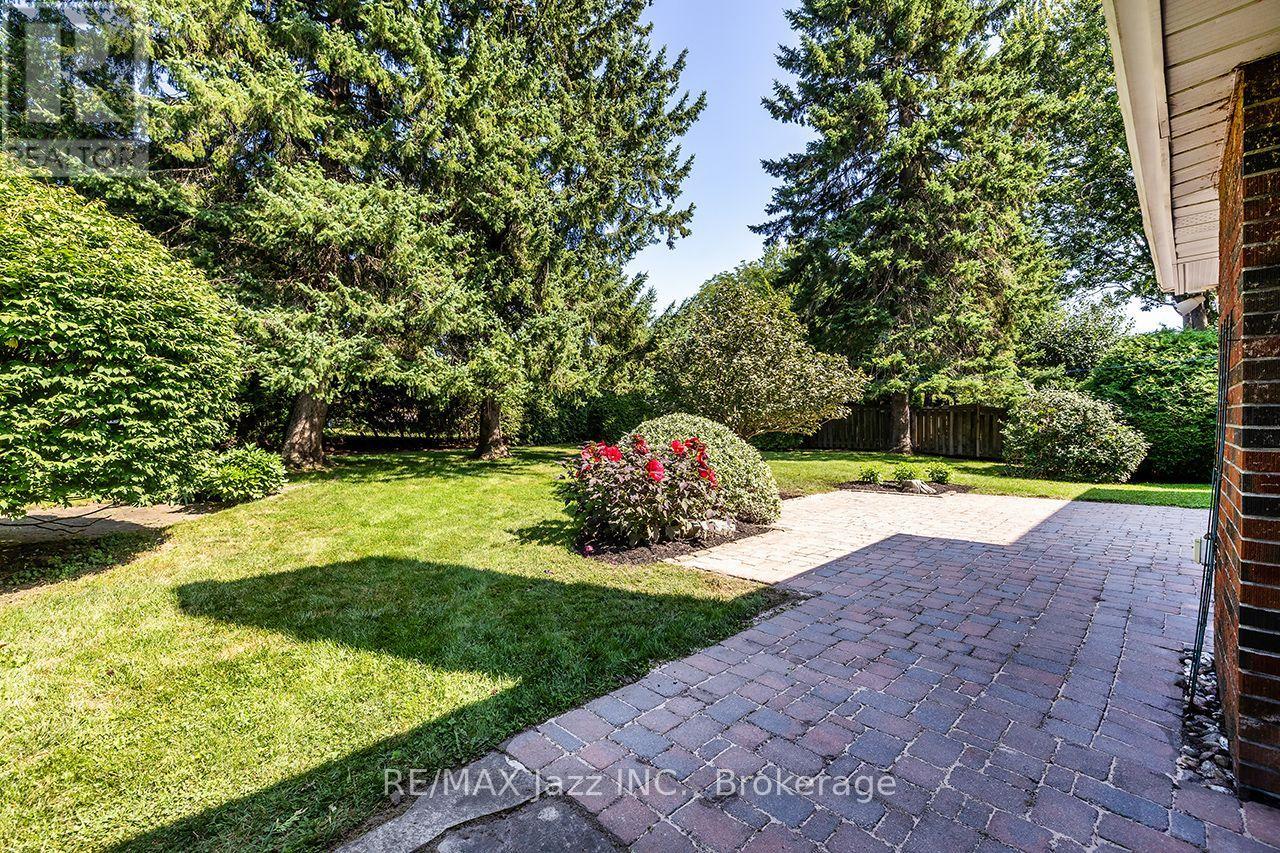 233 Wellington Street, Whitby, Ontario  L1N 5L7 - Photo 4 - E13116612