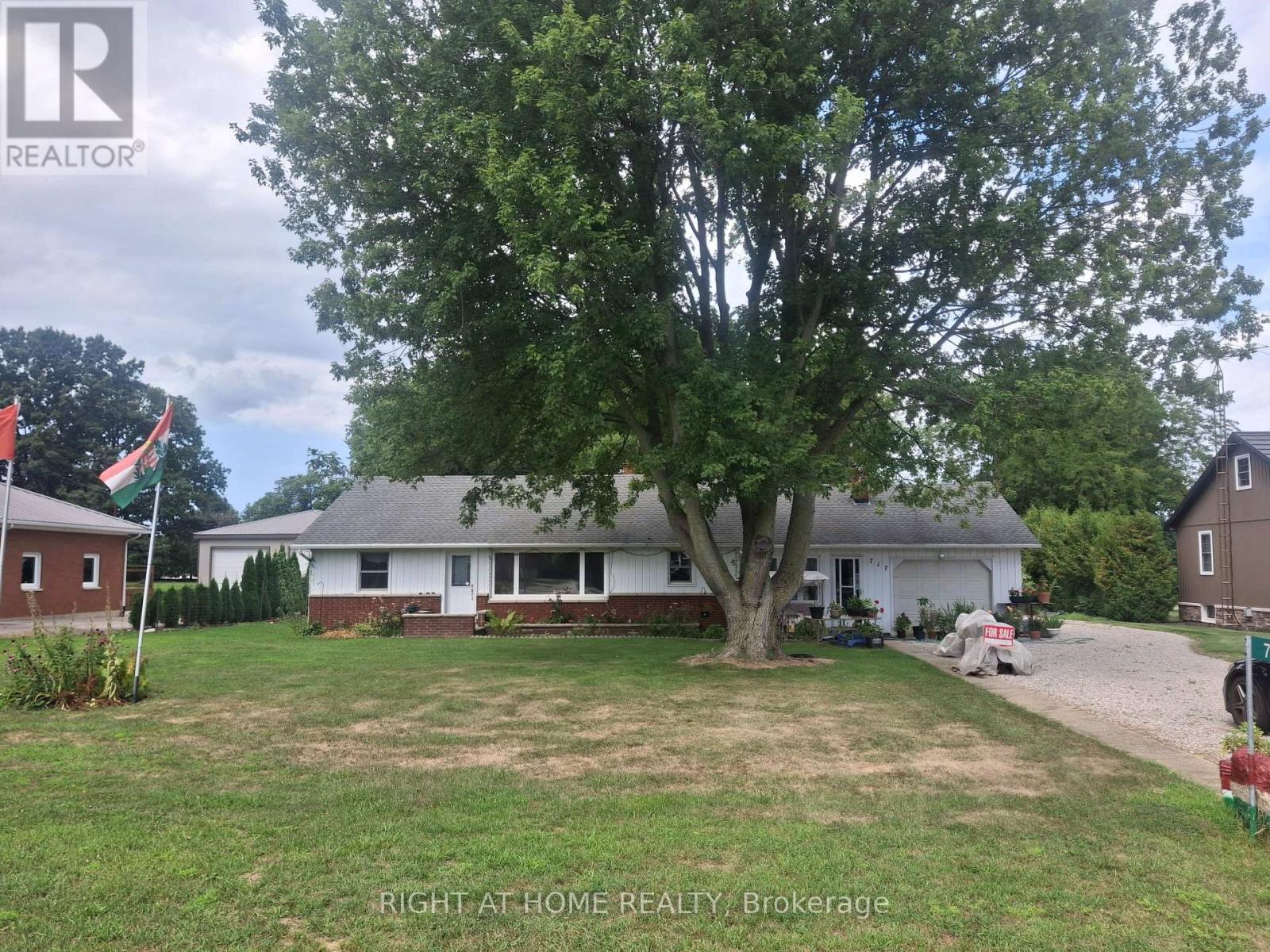 717 MERSEA RD 6 ROAD E, Leamington, Ontario