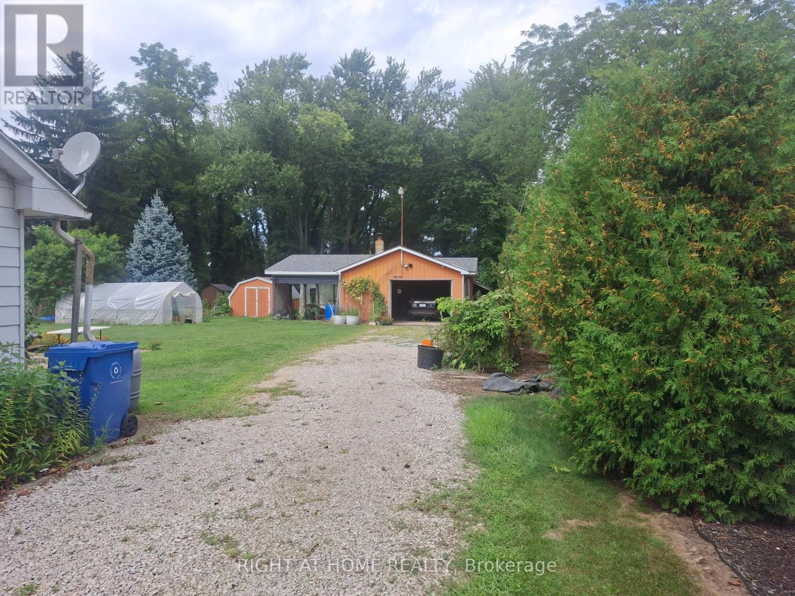 717 Mersea Rd 6 Road E, Leamington, Ontario N8H 3V8 - Photo 10 - X13709566