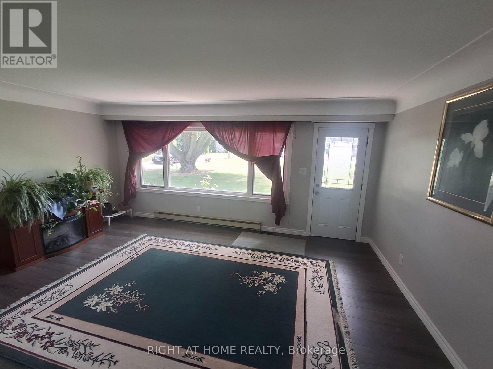 717 Mersea Rd 6 Road E, Leamington, Ontario N8H 3V8 - Photo 4 - X13709566