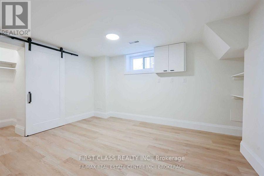 2 - 118 Manning Avenue, Hamilton, Ontario  L9A 3E9 - Photo 12 - X13709608