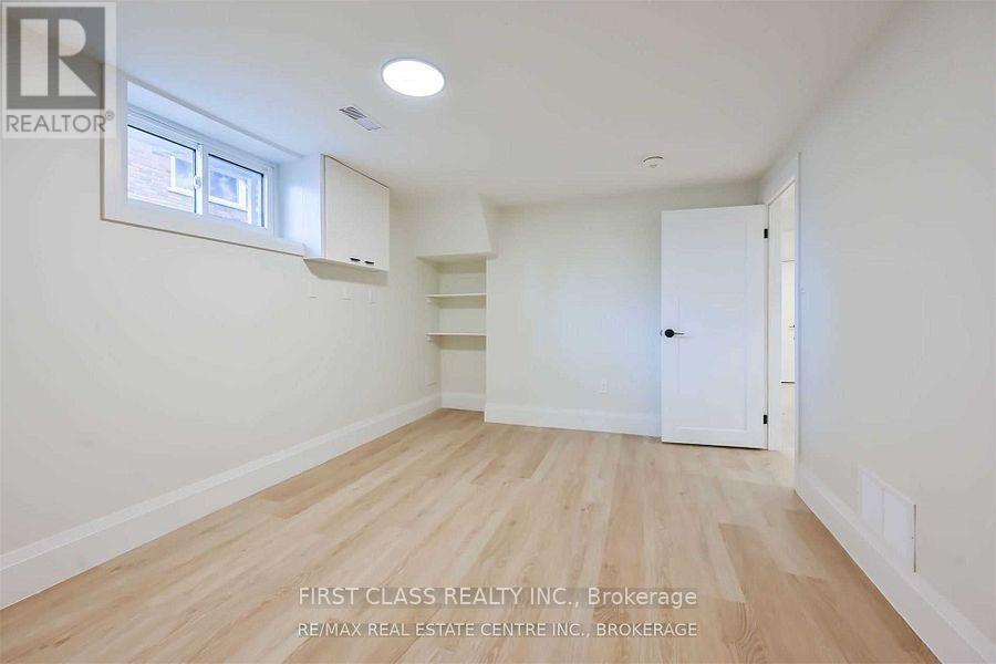 2 - 118 Manning Avenue, Hamilton, Ontario  L9A 3E9 - Photo 14 - X13709608