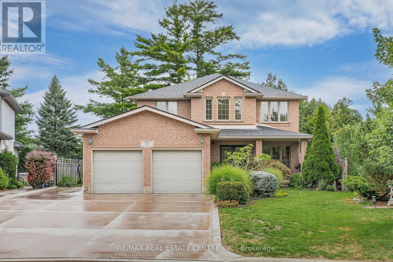 52 Archwood Crescent, Cambridge, Ontario  N1T 2A6 - Photo 1 - X13709742