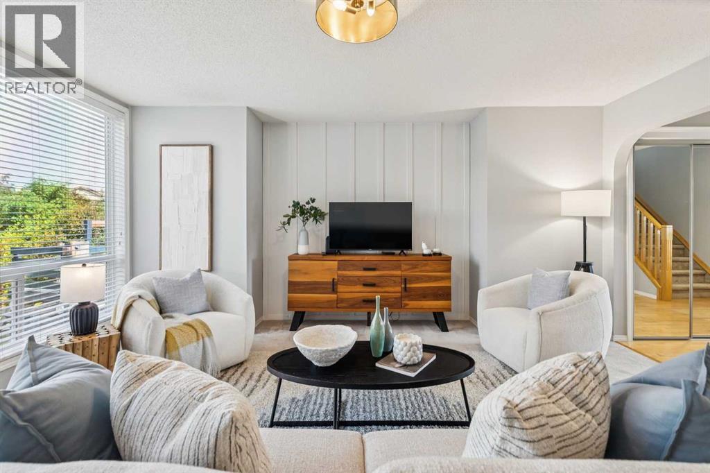 258 West Ranch Place Sw, Calgary, Alberta  T3H 5C2 - Photo 4 - A2338331