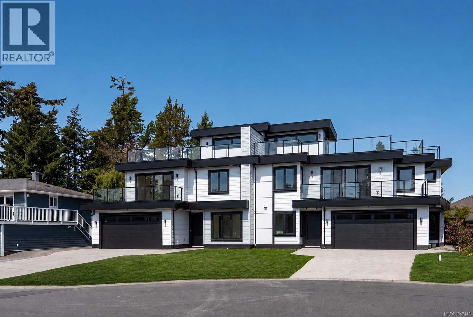2292 Gail Pl, Sidney, British Columbia V8L 2S2 - Photo 1 - 1047448