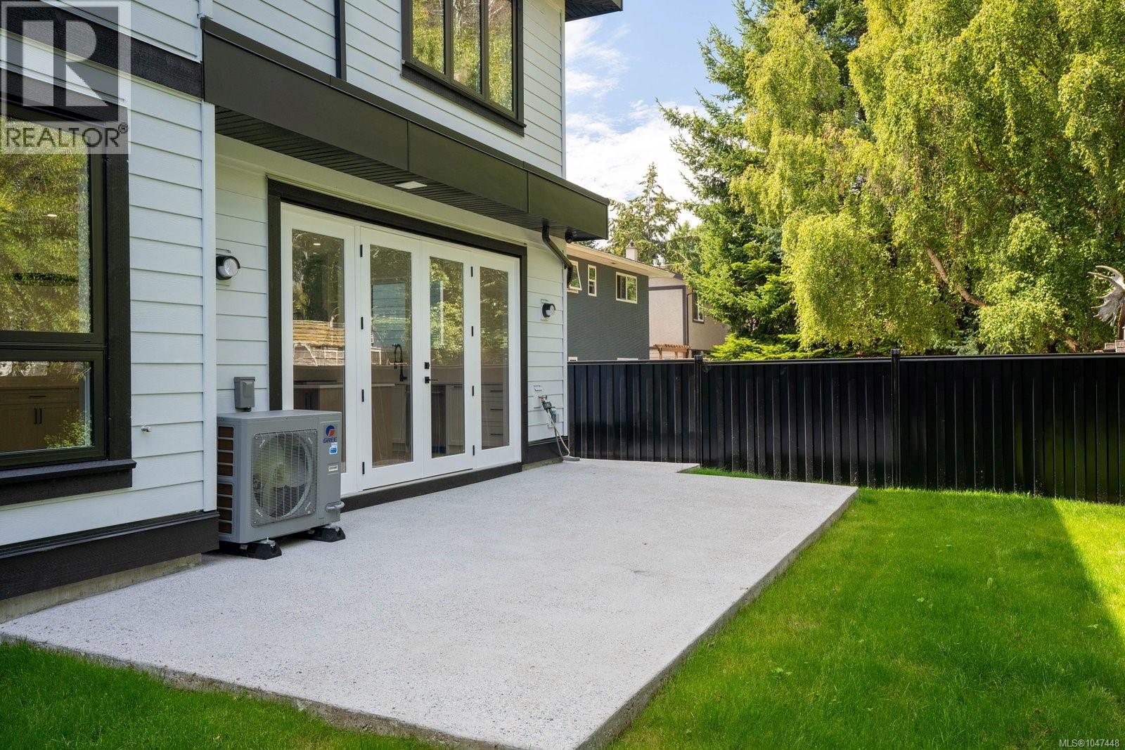 2292 Gail Pl, Sidney, British Columbia V8L 2S2 - Photo 41 - 1047448