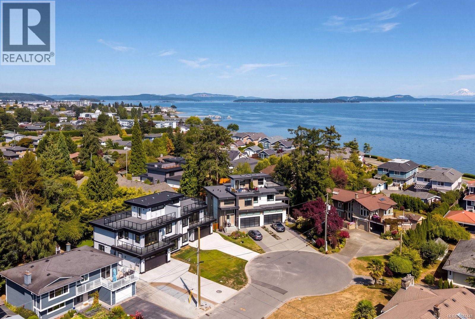 2292 Gail Pl, Sidney, British Columbia V8L 2S2 - Photo 45 - 1047448
