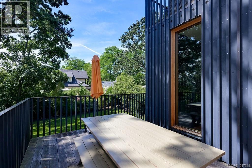 2654 Fernwood Rd, Victoria, British Columbia  V8T 3A2 - Photo 22 - 1047319