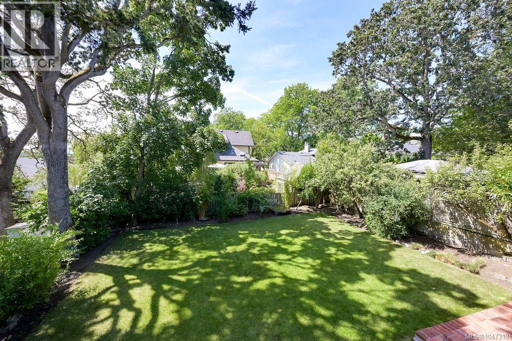 2654 Fernwood Rd, Victoria, British Columbia  V8T 3A2 - Photo 25 - 1047319