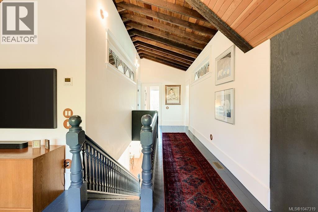 2654 Fernwood Rd, Victoria, British Columbia  V8T 3A2 - Photo 45 - 1047319