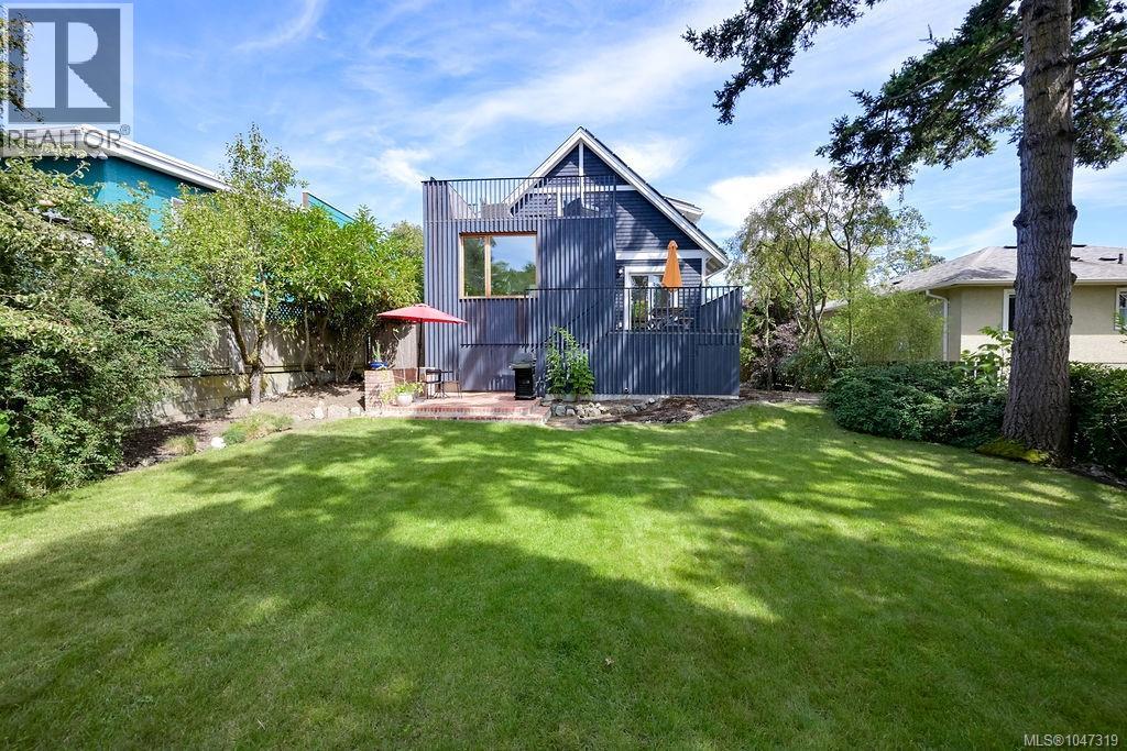 2654 Fernwood Rd, Victoria, British Columbia  V8T 3A2 - Photo 64 - 1047319