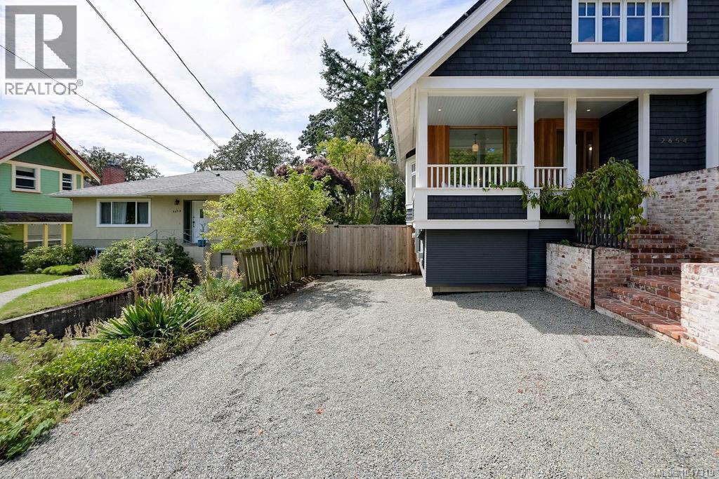2654 Fernwood Rd, Victoria, British Columbia  V8T 3A2 - Photo 72 - 1047319