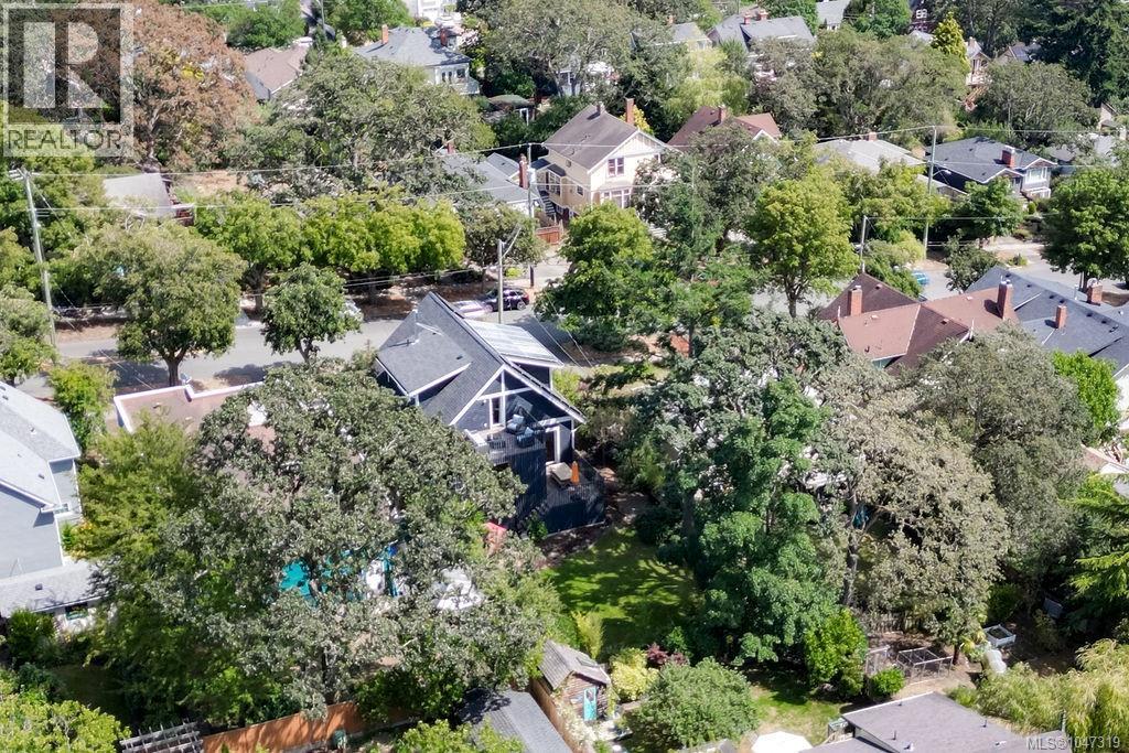2654 Fernwood Rd, Victoria, British Columbia  V8T 3A2 - Photo 78 - 1047319