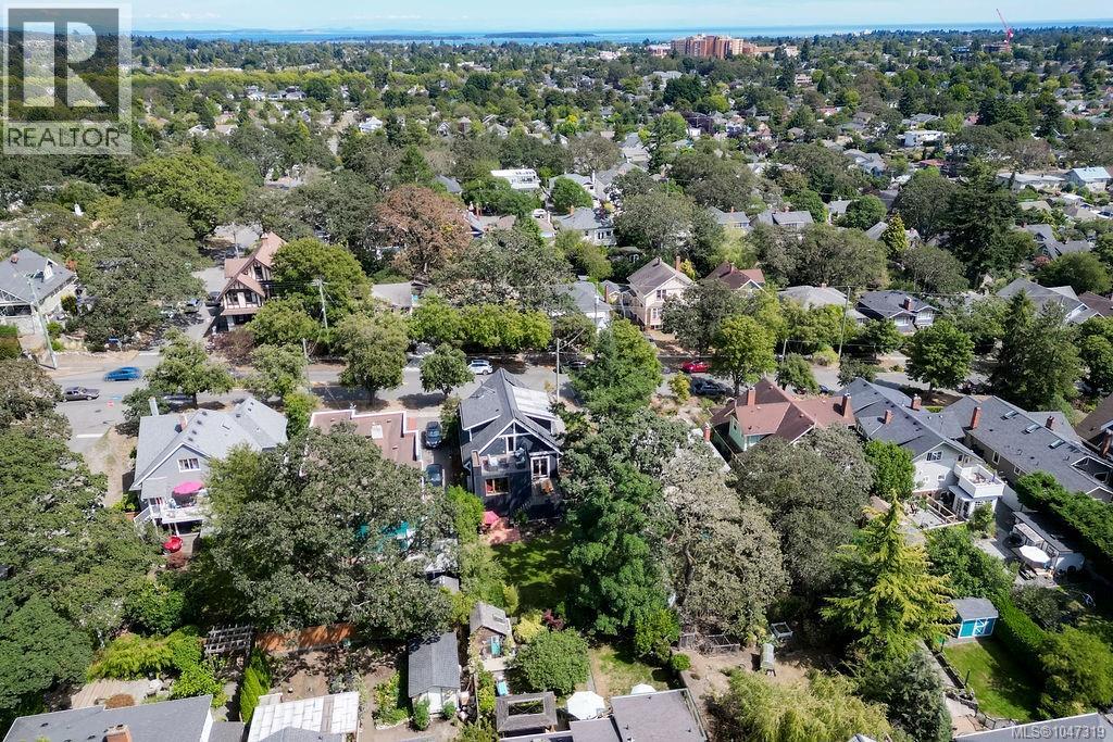 2654 Fernwood Rd, Victoria, British Columbia  V8T 3A2 - Photo 79 - 1047319