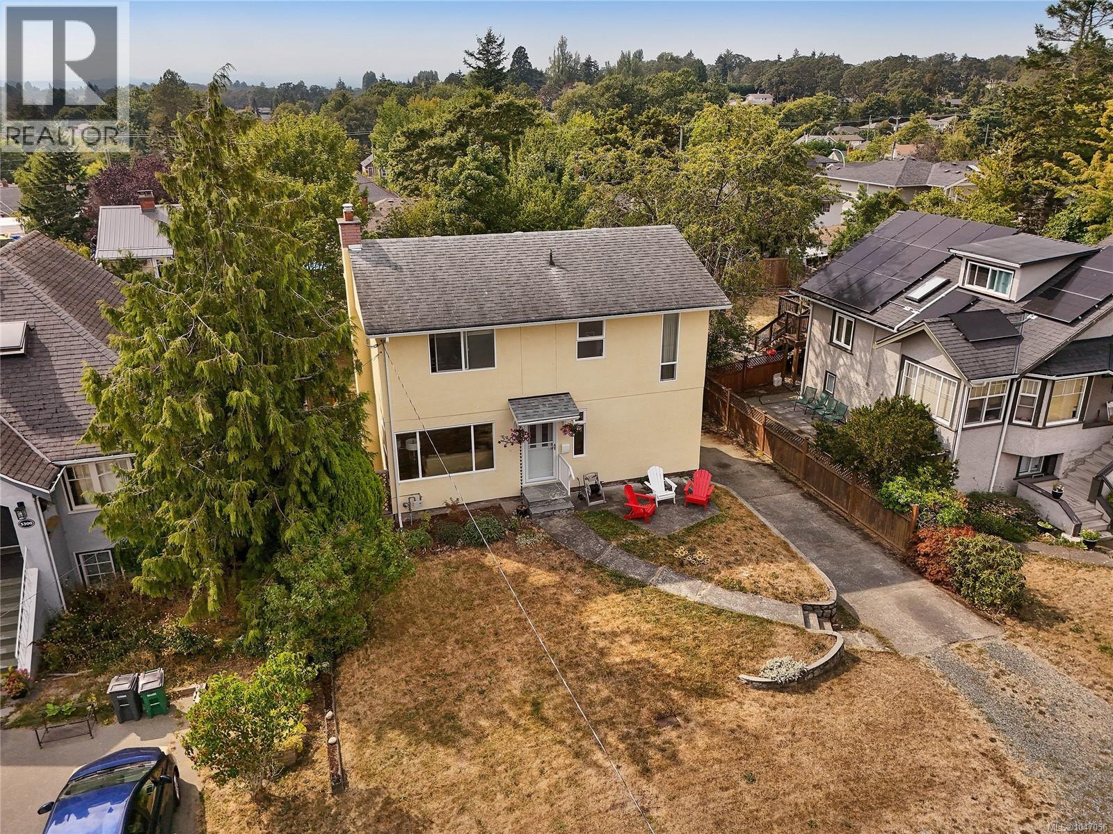 3304 Aldridge St, Saanich, British Columbia  V8P 4L8 - Photo 52 - 1047056